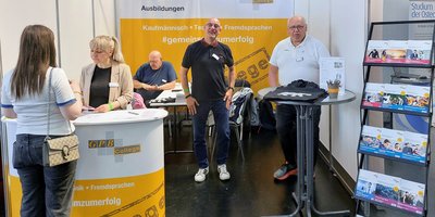 Beratung am Messestand