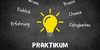 Praktikum mit Lampe auf Tafel