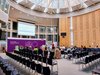 Blick in einen Plenarsaal